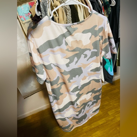 MISSGUIDED Camouflage T-Shirt Dress - Picture 6 of 8